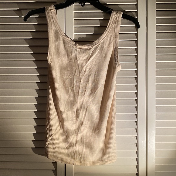 Dirtee Laundry Top - Picture 2 of 2